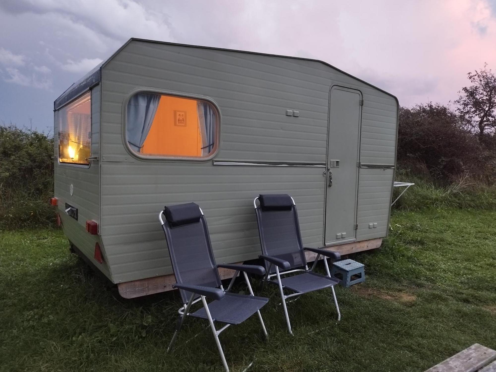 Camping Les Ronds Duval Face Aux Iles Anglo-Normandes Les Moitiers-d'Allonne Habitación foto