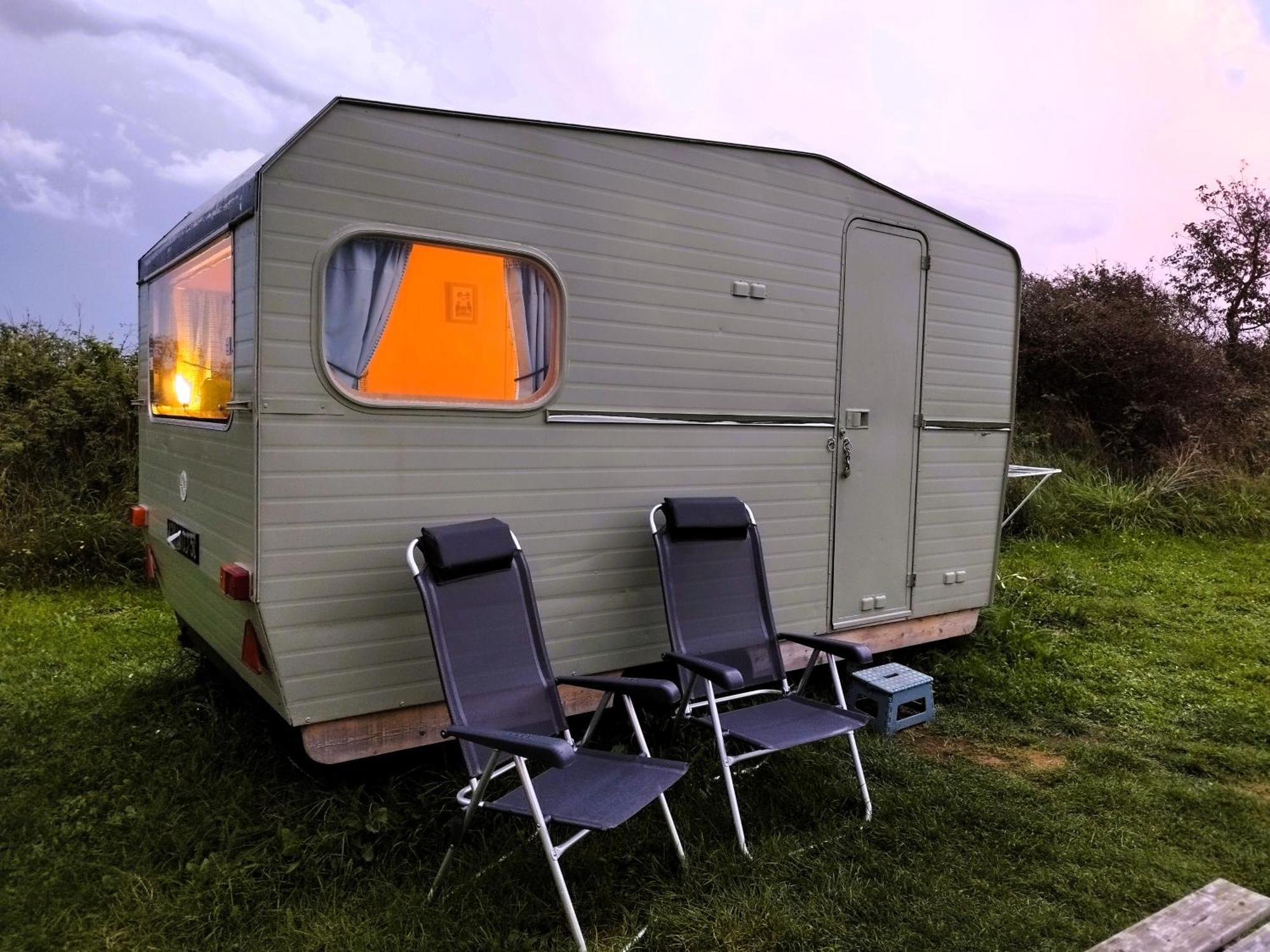 Camping Les Ronds Duval Face Aux Iles Anglo-Normandes Les Moitiers-d'Allonne Exterior foto